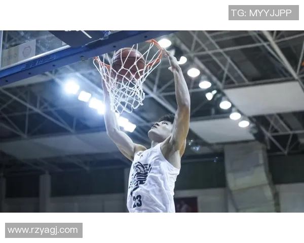 对阵马刺14分！陈国豪：感觉挺奇幻 以前直播才能看到NBA球星