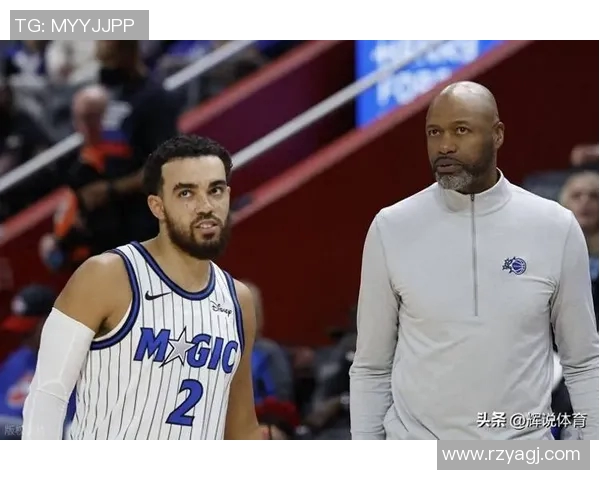 莫斯利:泰厄斯-琼斯开局为球队奠定了比赛基调 为球队带来了活力 莫斯利:泰厄斯-琼斯开局为球队奠定了比赛基调 为球队带来了活力