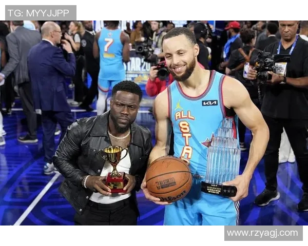 小里:哈登本该有2个MVP 库里和字母哥的MVP有一个应该是他的! 小里:哈登本该有2个MVP 库里和字母哥的MVP有一个应该是他的!