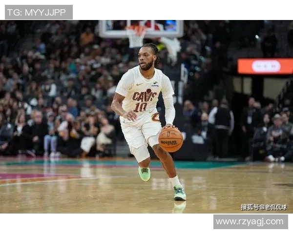 骑士前锋莫布里评哈登加盟帮我们飞得更高，季后赛不怕任何强敌_交易_达里厄斯·加兰_1